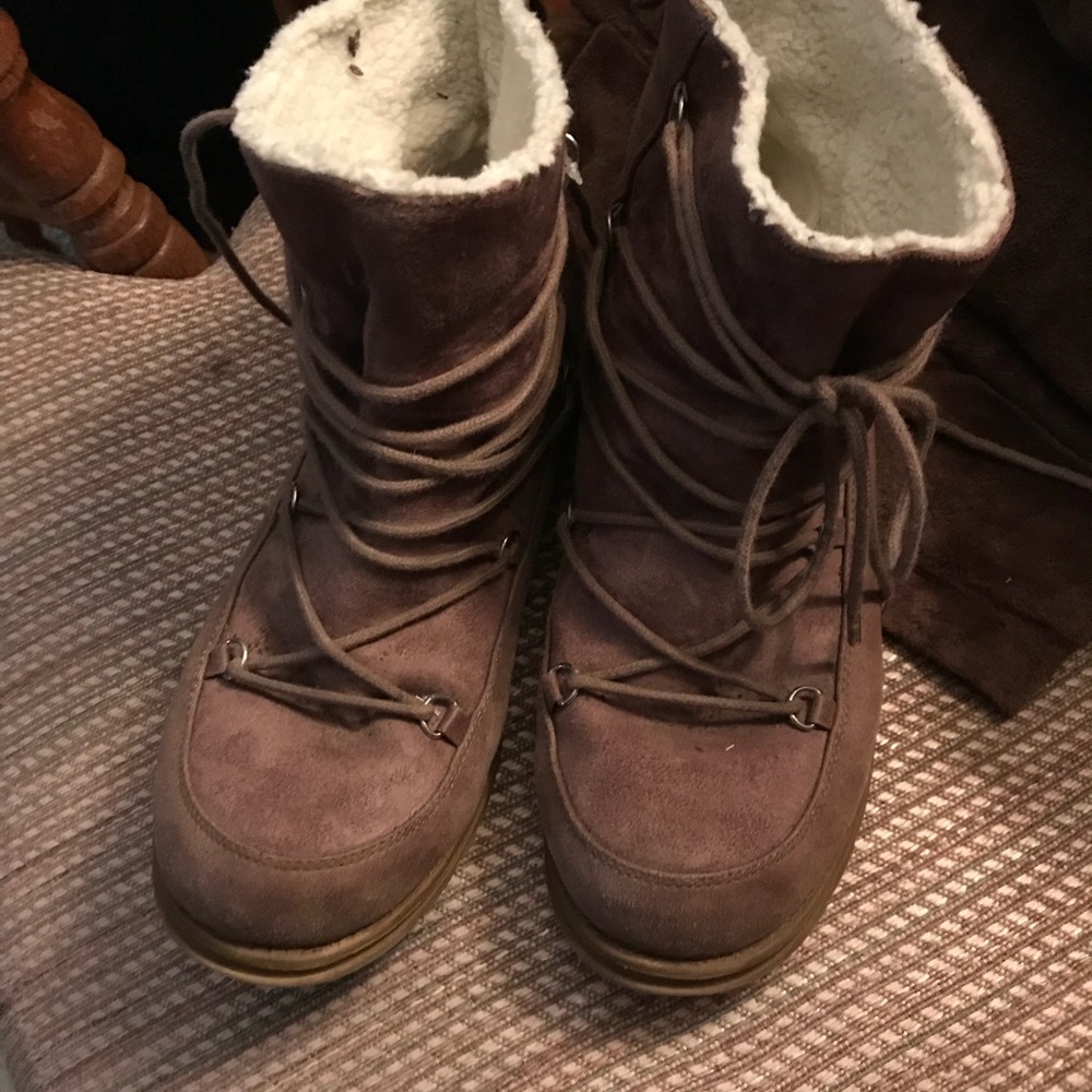 Warm boots